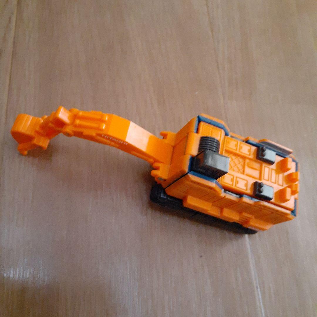 変形ショベルカー