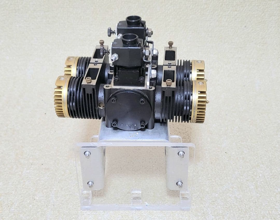 ラジコン ROSS 120 2サイクル4気筒エンジン