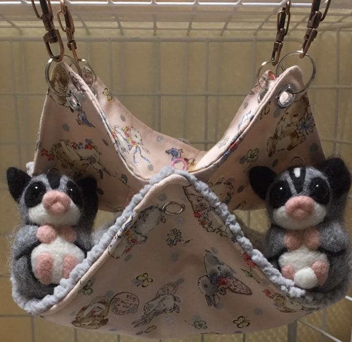 モモンガハウス(うさぎの郵便・ラメ) ボアグレー  1850円