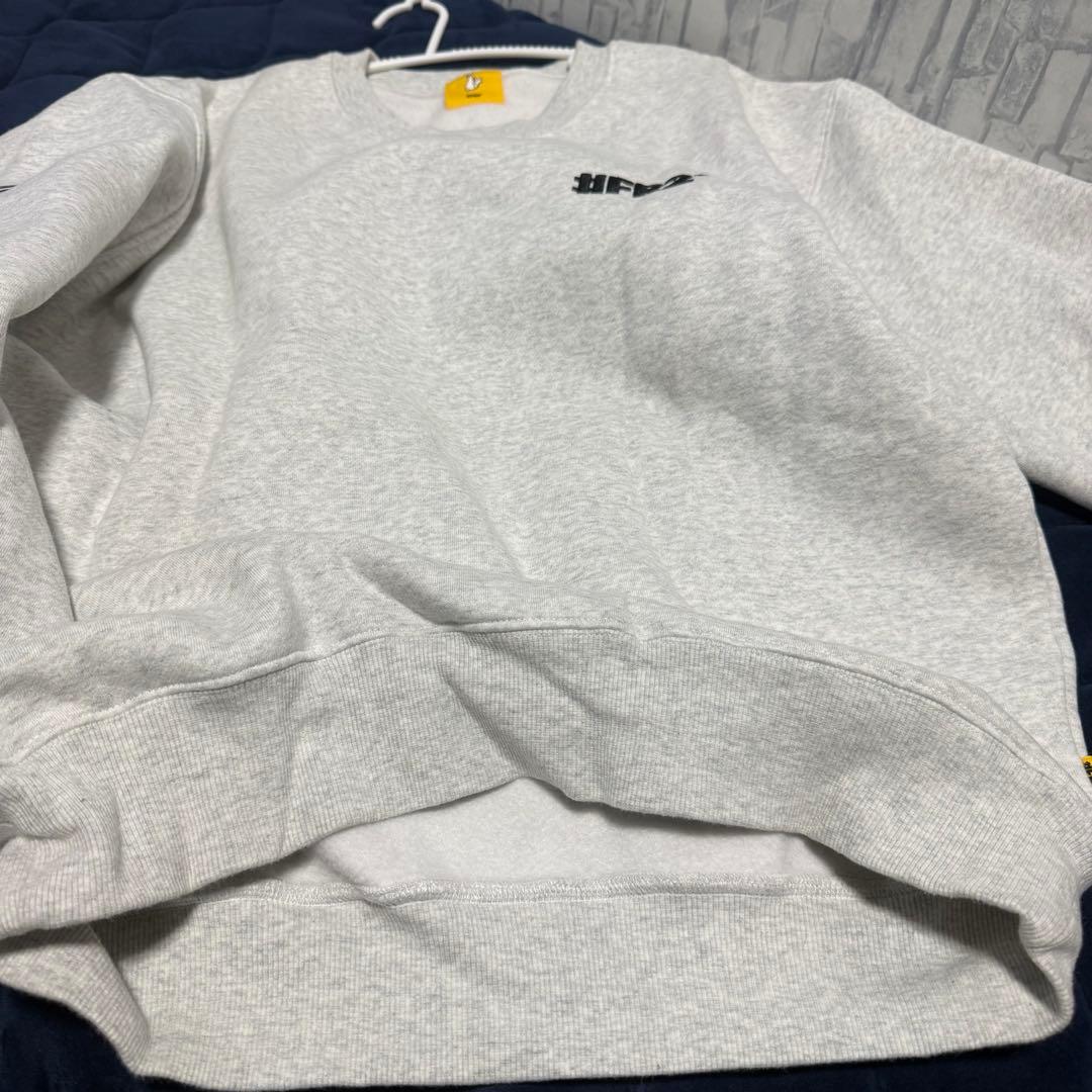 FR2 ウサギ グレー トレーナー　Mサイズ　中古