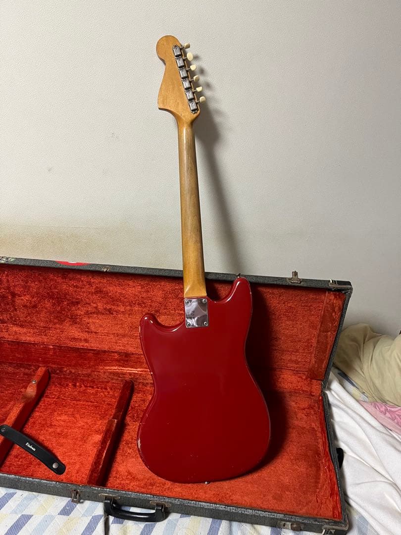 1965年製fender mustang