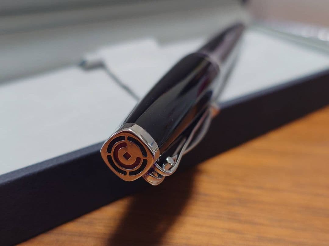 クレオ・スクリベント万年筆　プラチナライン　ブラック　18金ロジウムメッキFニブ