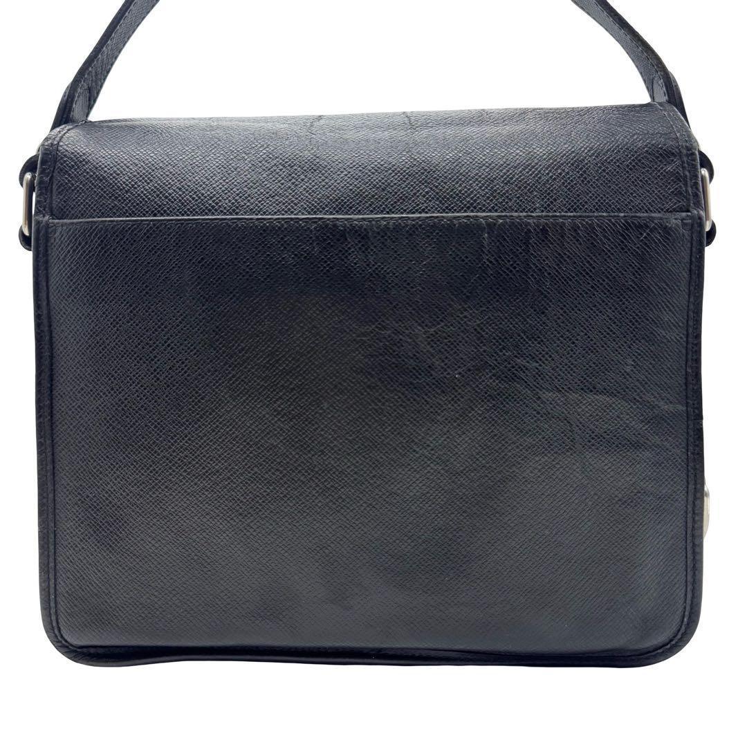 LOUIS VUITTON ルイヴィトン タイガ 黒 ショルダーバッグ メンズ