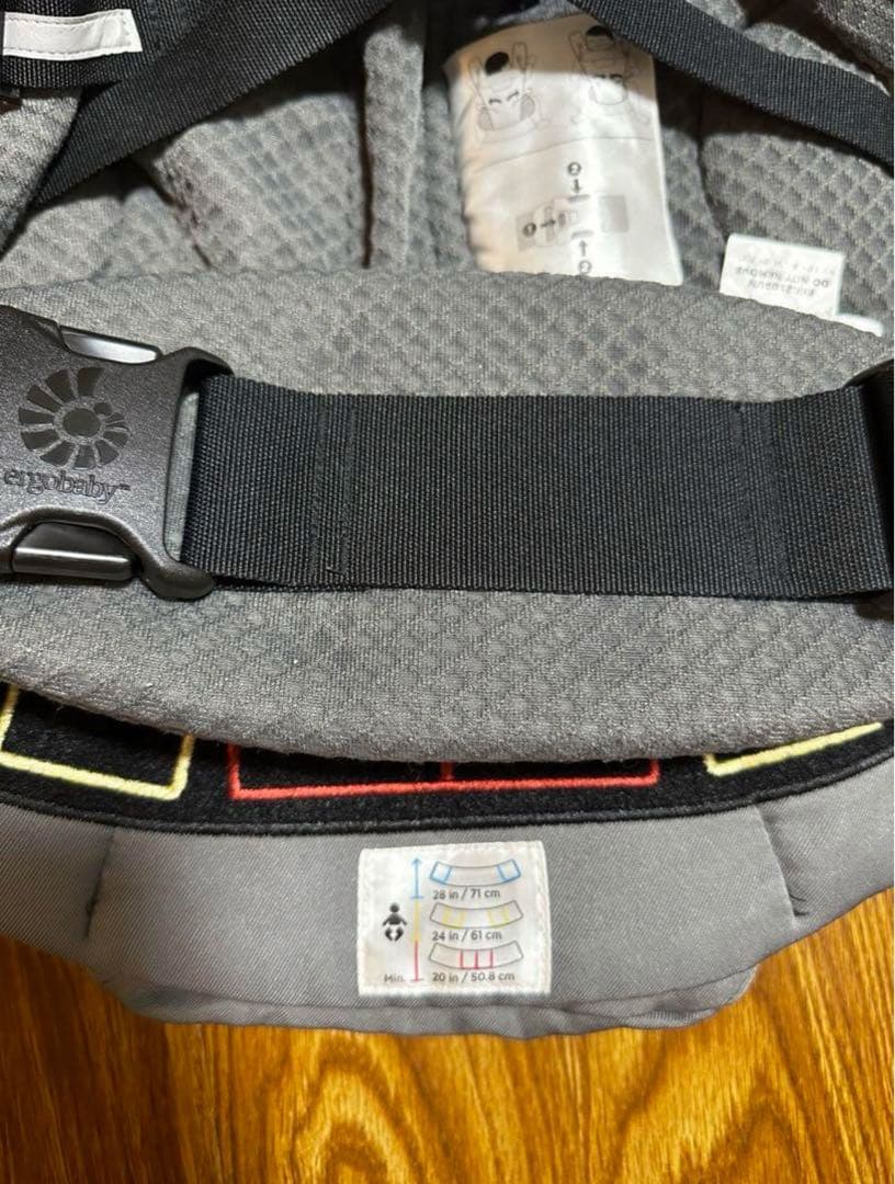 美品エルゴベビー 抱っこ紐 グレー