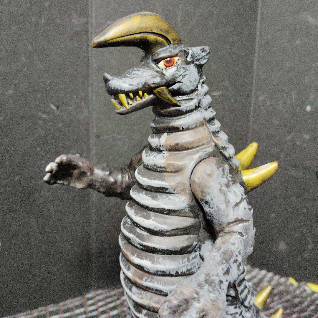 ウルトラ怪獣旧型絶版ソフビレッドキングVSブラックキング（2786tw2826）