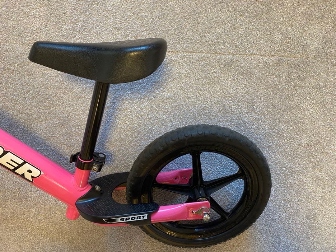 [美品、室内保管] STRIDER スポーツモデル ピンク　ストライダー