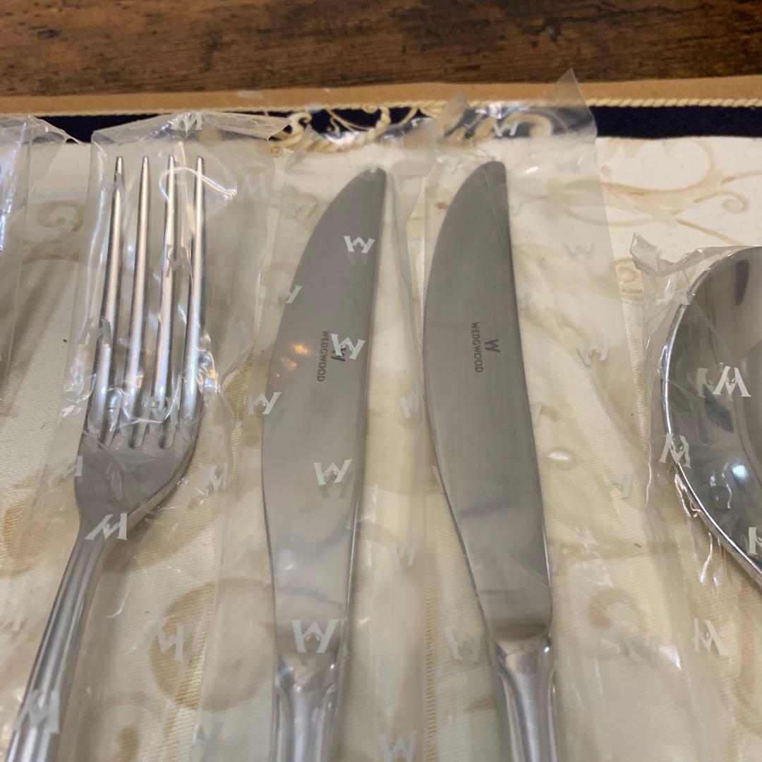 未使用　ウェッジウッド スワル　ディナーナイフ　フォーク　スプーン 4セット