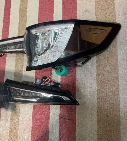 LEDテールライト 多色仕様　カローラツーリング