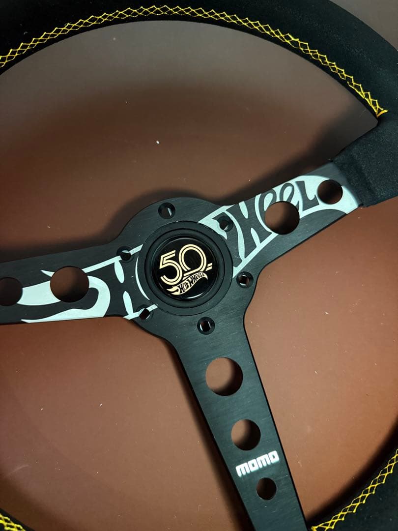 MOMO ステアリング ホットウィール50周年 記念モデル 14インチ スエード