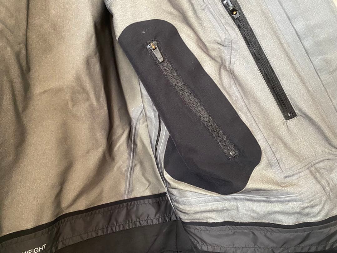 GORE-TEX スノーボードジャケット ブラック　AK