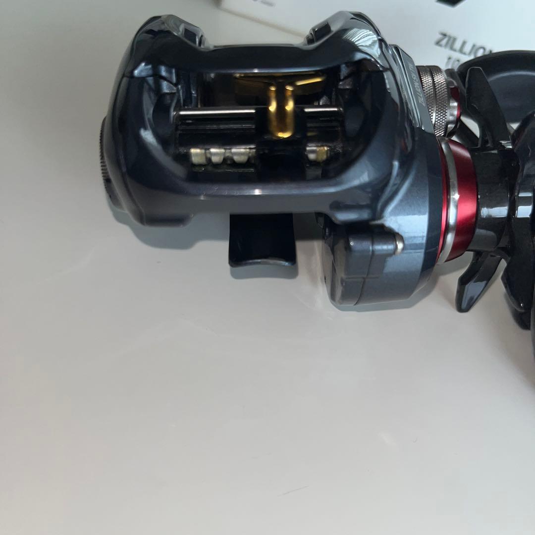 ダイワ　ジリオンSWTW1016SV-SHレフトハンドル　カスタムパーツ付