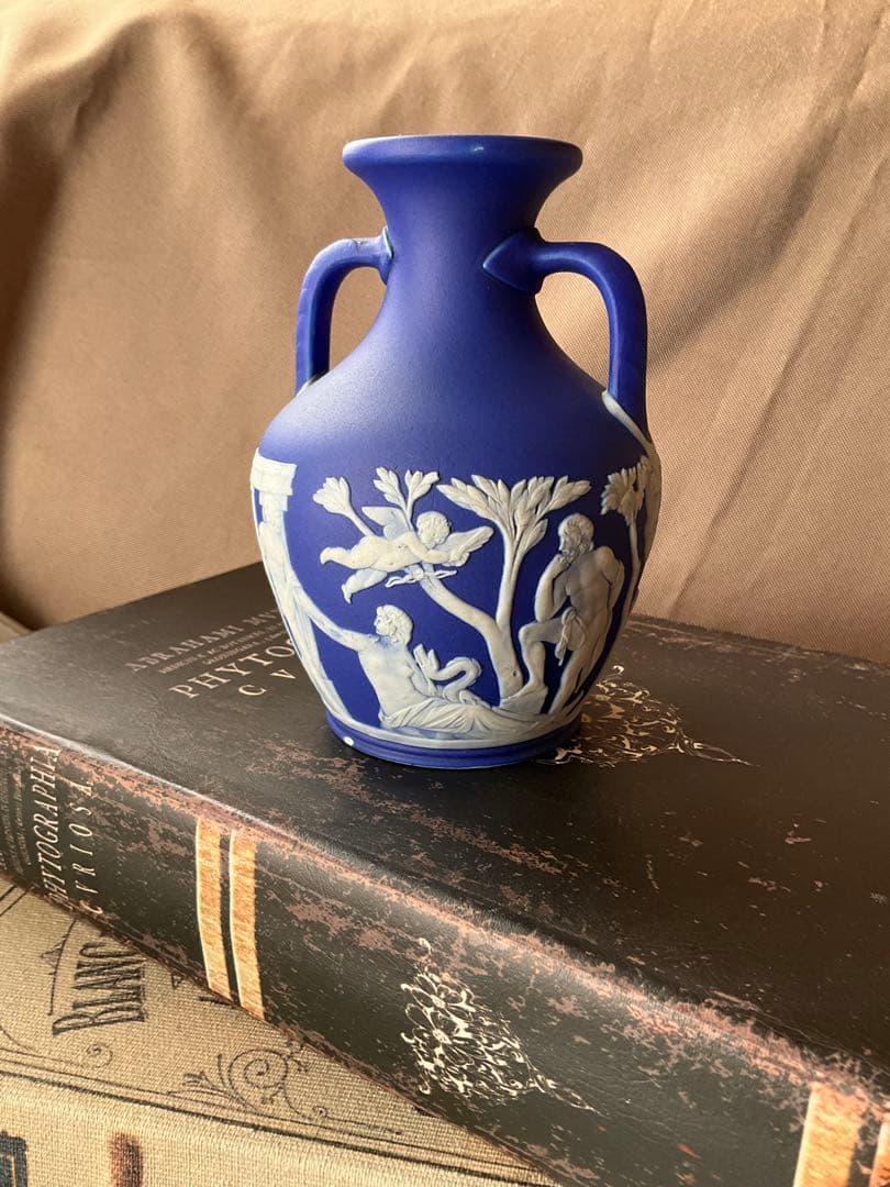 ウェッジウッド　ジャスパー　ポートランドの壺