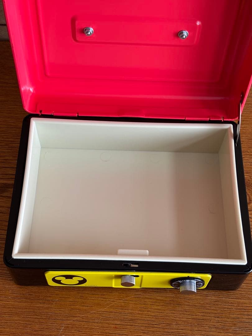 【美品・希少！】ミッキーマウス　ミニ金庫　手持ち金庫