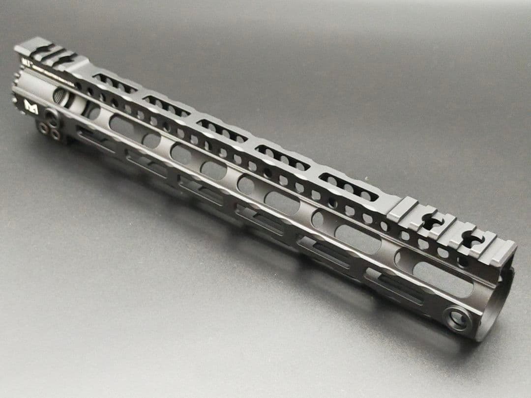 MIタイプ　M-Lok　12.5インチ　軽量化　ハンドガード　BK