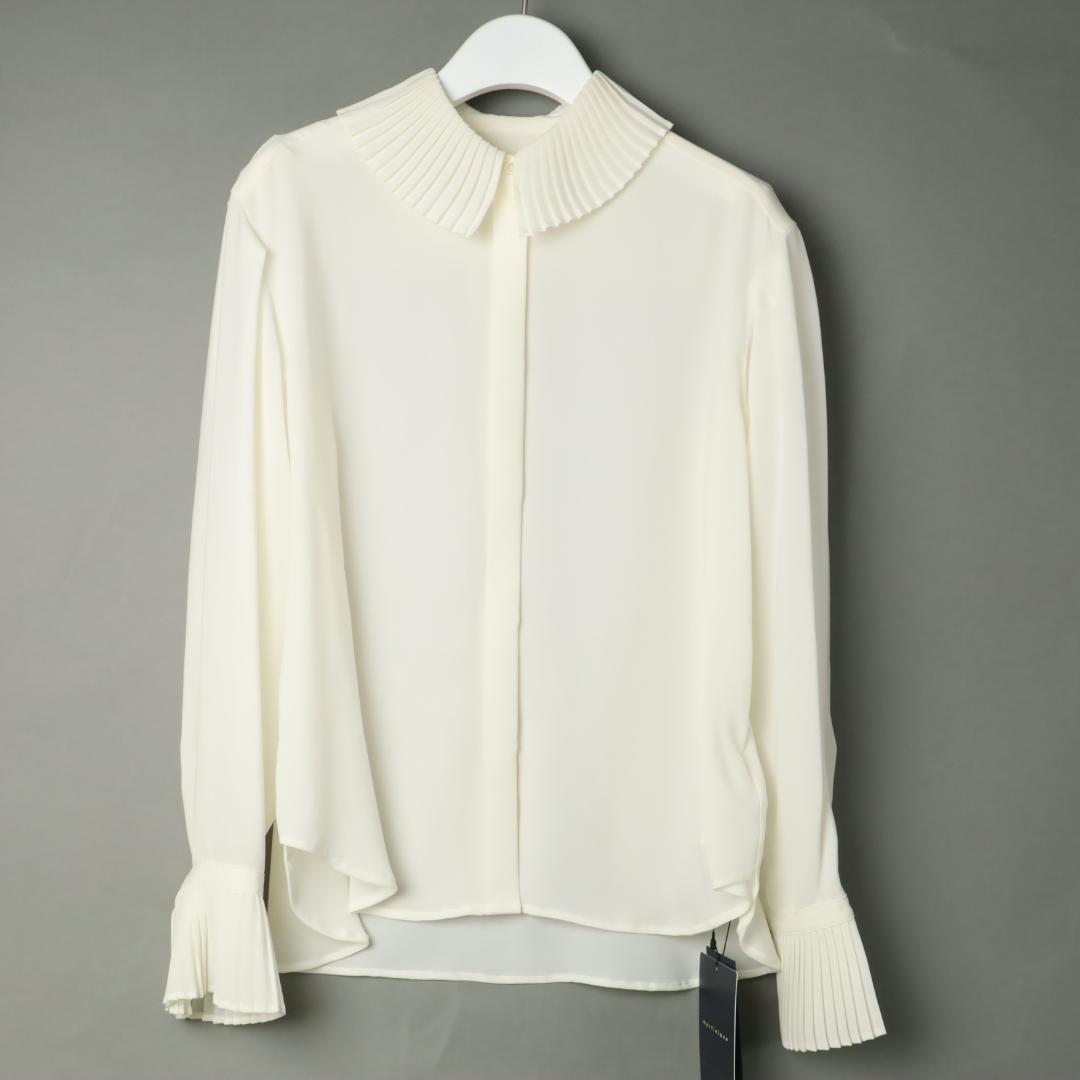 244 新品 martinique　マルティニーク プリーツカラーブラウス