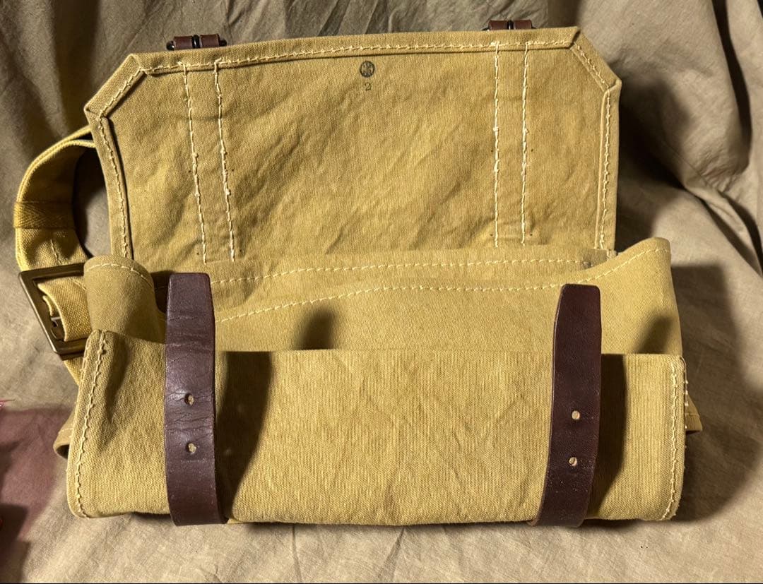 日本軍陸軍 十一年式軽機関銃 弾嚢(弾匣嚢)後期型 ＋紐セット でくの房