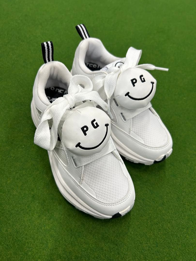 韓国パーリーゲイツ　シューズ 23サイズ