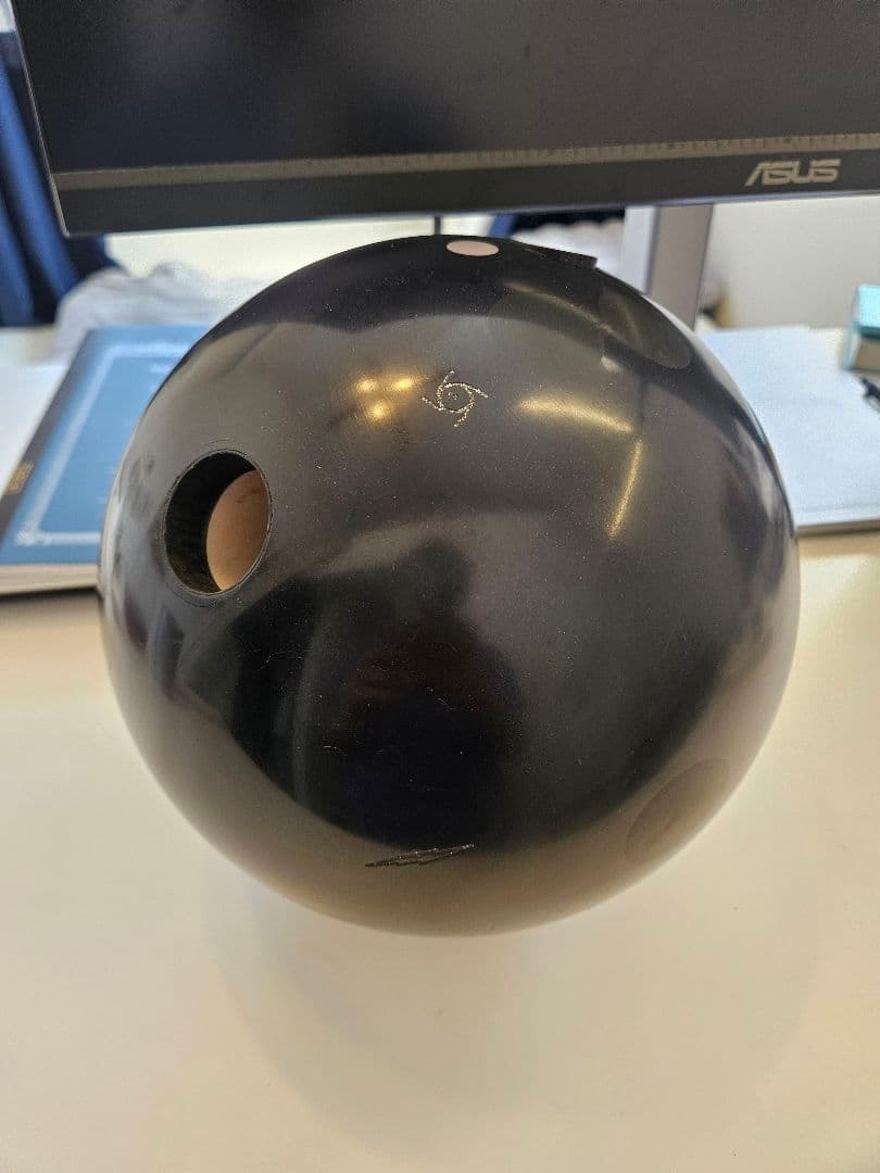 Virtual Energy Blackout ボウリングボール15ポンド