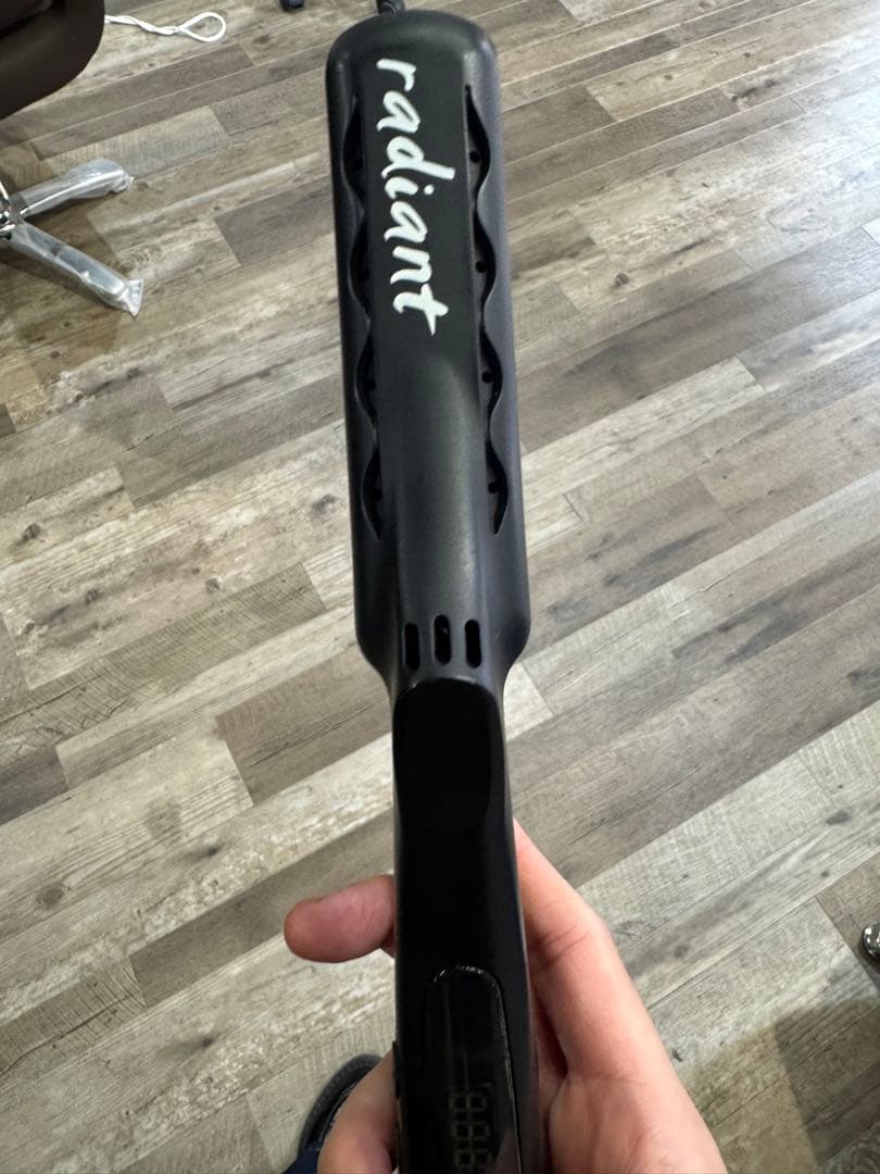 s*a様 ラディアント　ストレートアイロン　美品　限定カラー