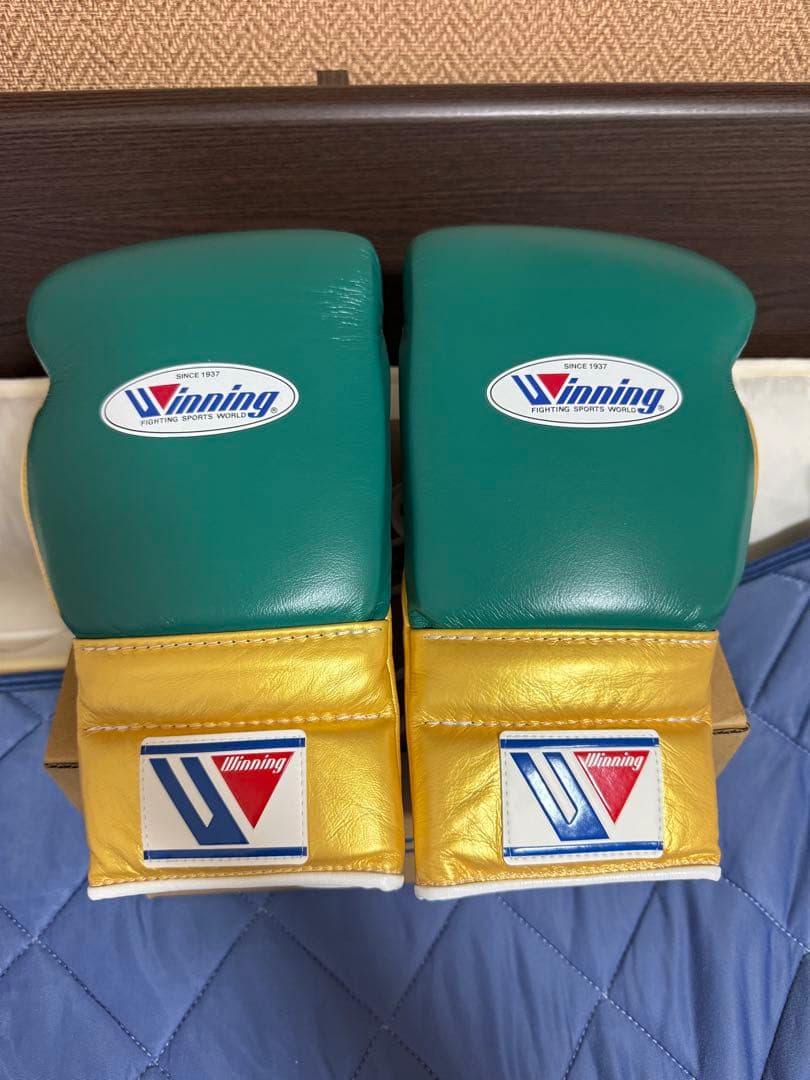 ウイニング winning ボクシンググローブ　18オンス　紐式　緑／金