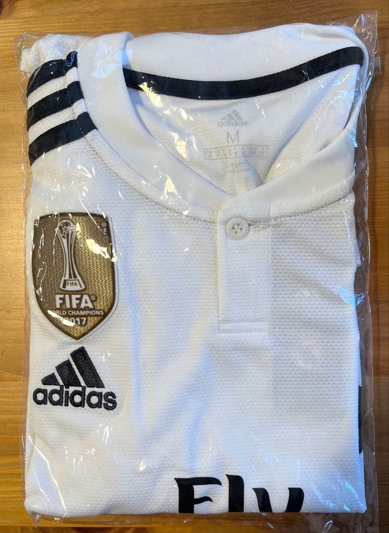 ナチョフェルナンデス選手直筆サイン入り　レアルマドリードユニフォーム