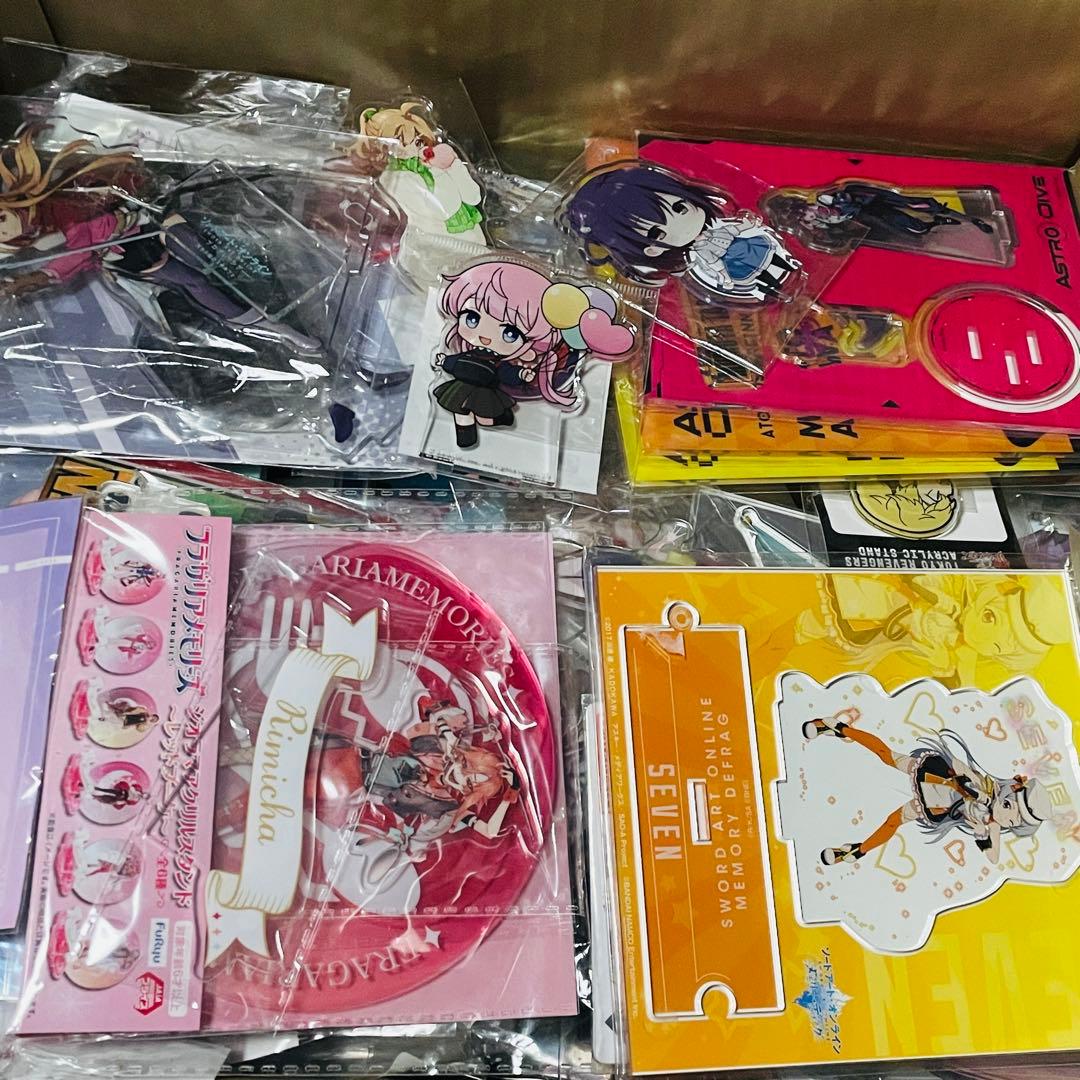 ノンジャンルアニメ雑貨アクリルスタンド　約170個以上まとめ売り　大量セット
