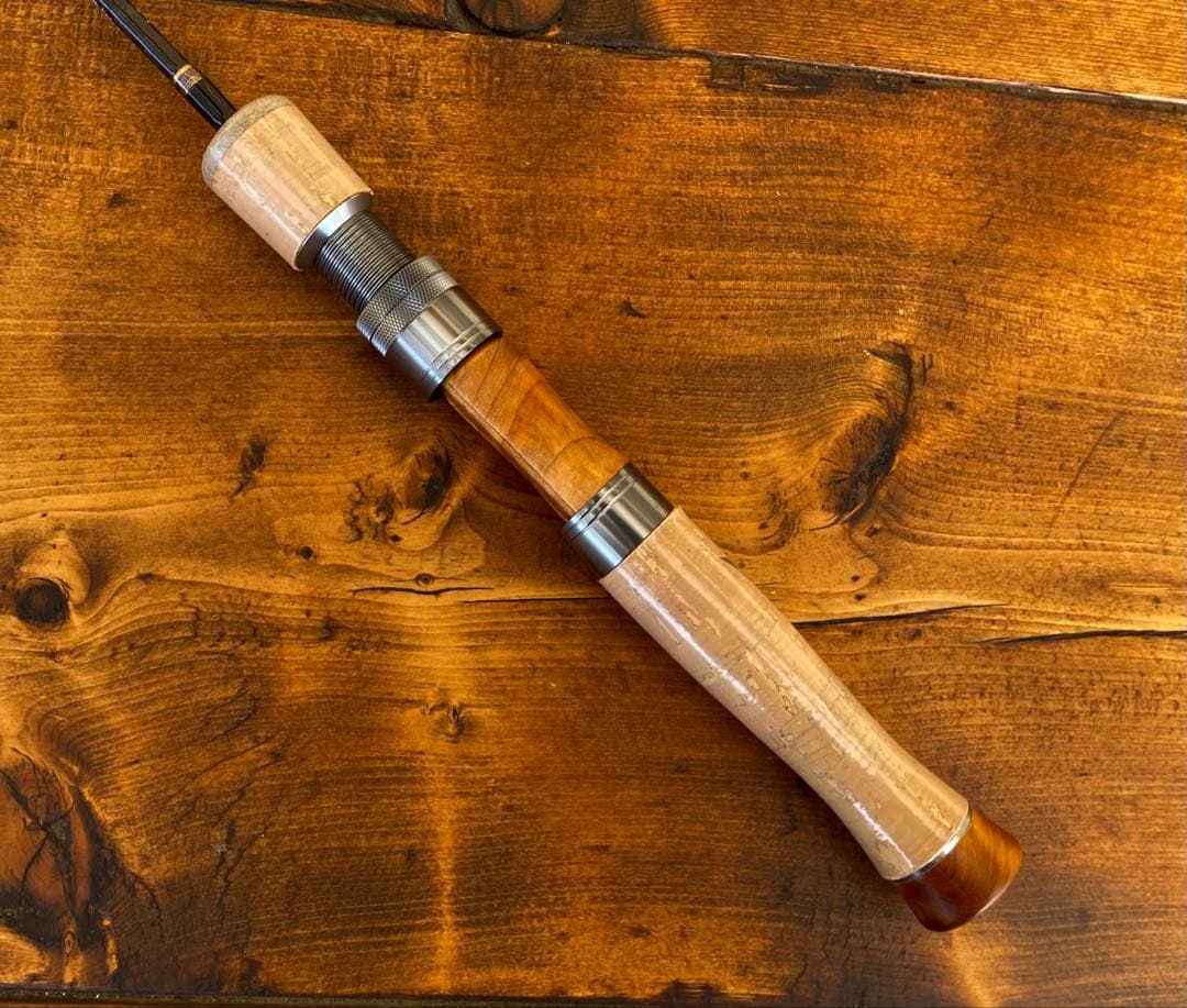 トラウトロッド　ウッドリールシート　渓流釣り　源流　天然木　スピニング　山女魚