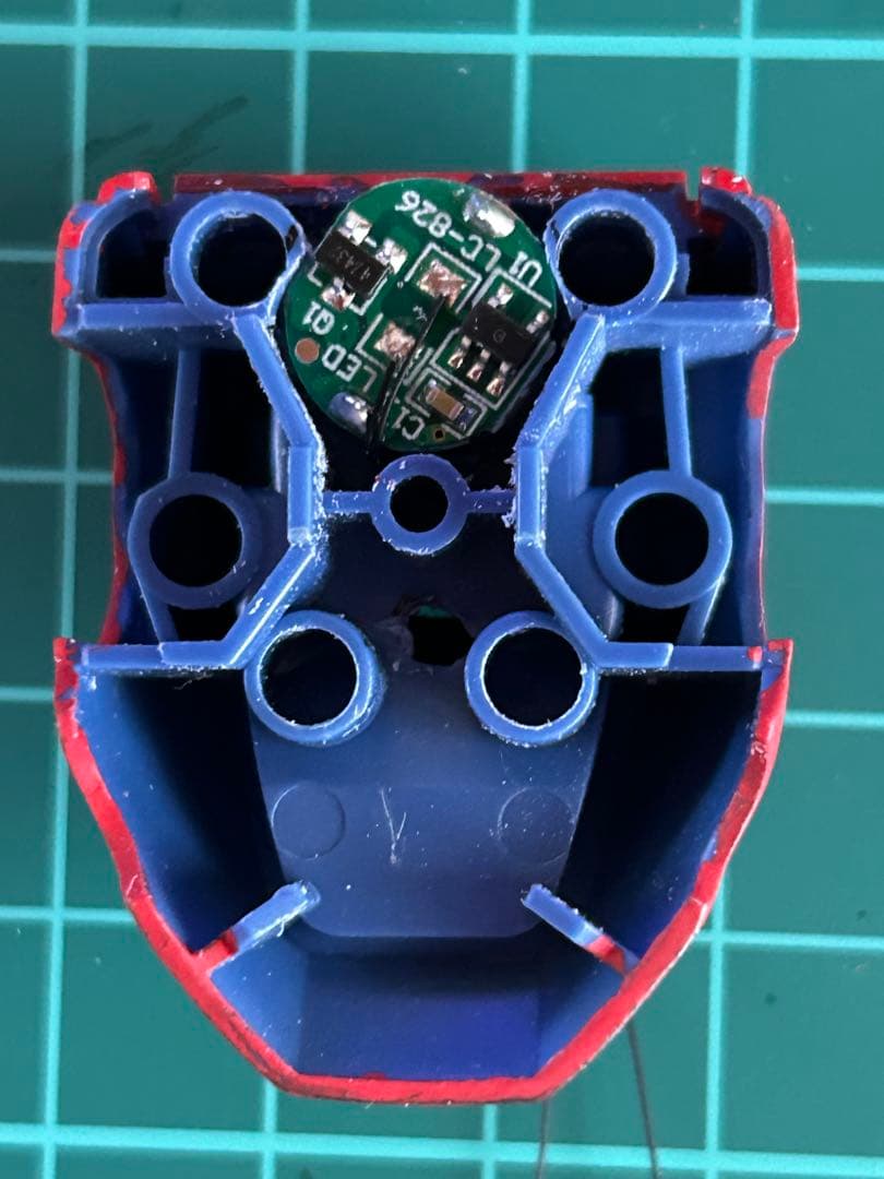 ガンプラ1/144赤いケンプファーHGモノアイLEDマグネット独立点灯ジャンク