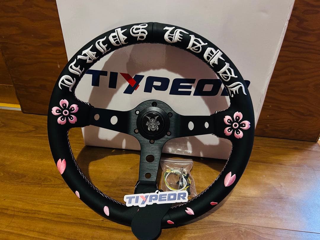 TYPEDR スポーツ ステアリング 32cm