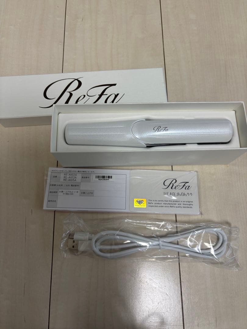 ReFa ストレートヘアアイロン ホワイト 充電ケーブル