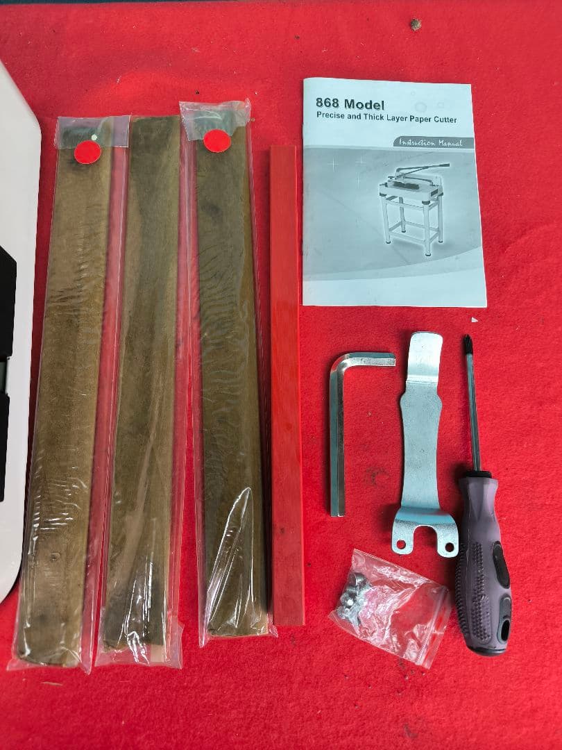 業務用　プロ用　　強力 改良型裁断機　ペーパーカッター A4 重型 　868A4