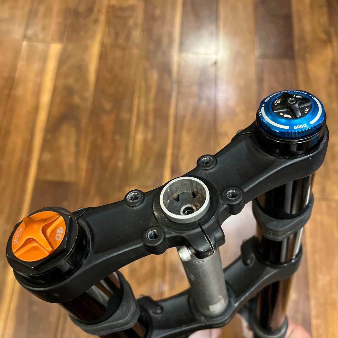 fox 40 27.5 フロントフォーク　サスポンプ付き