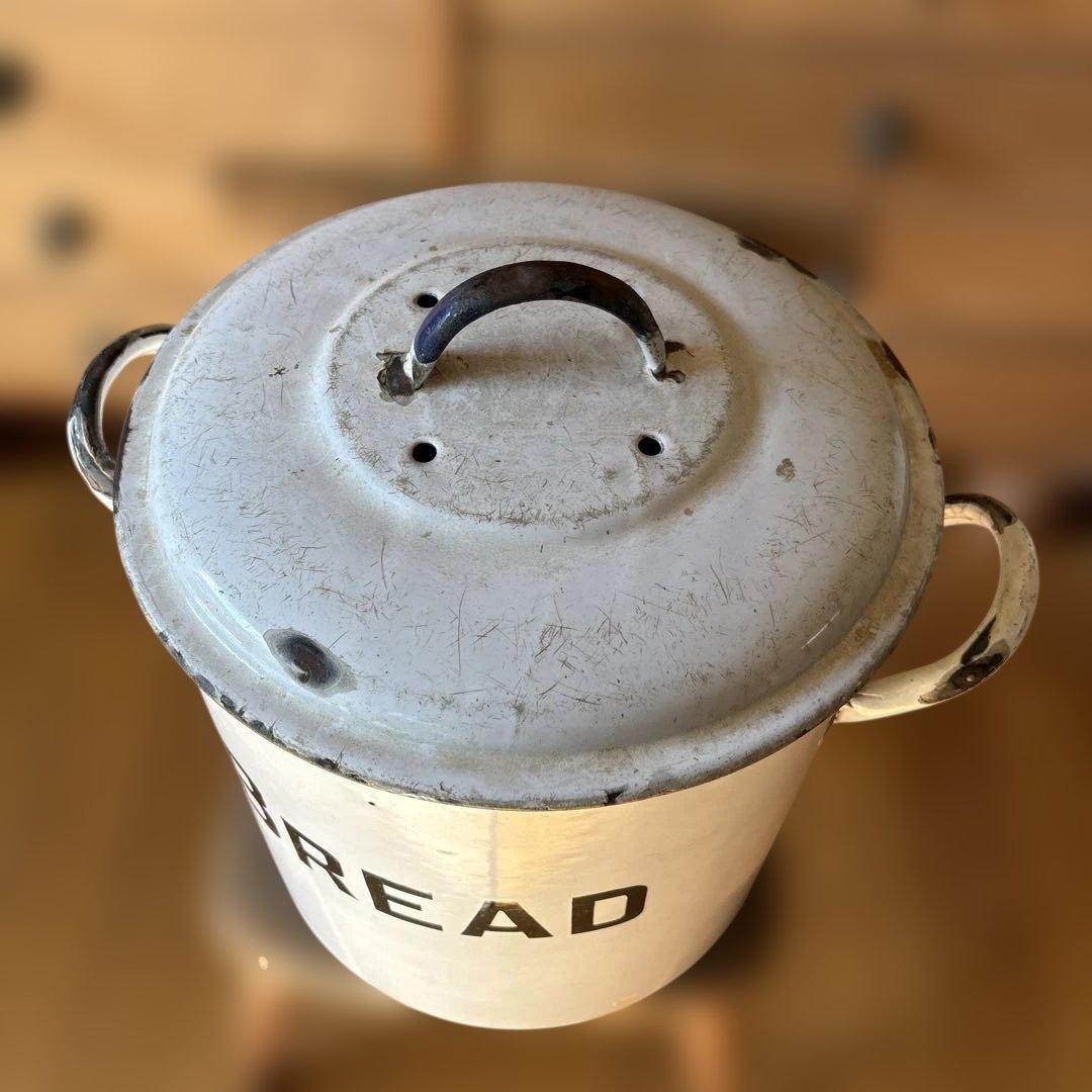 アンティーク ⚫︎BREAD缶⚫︎ホーロー