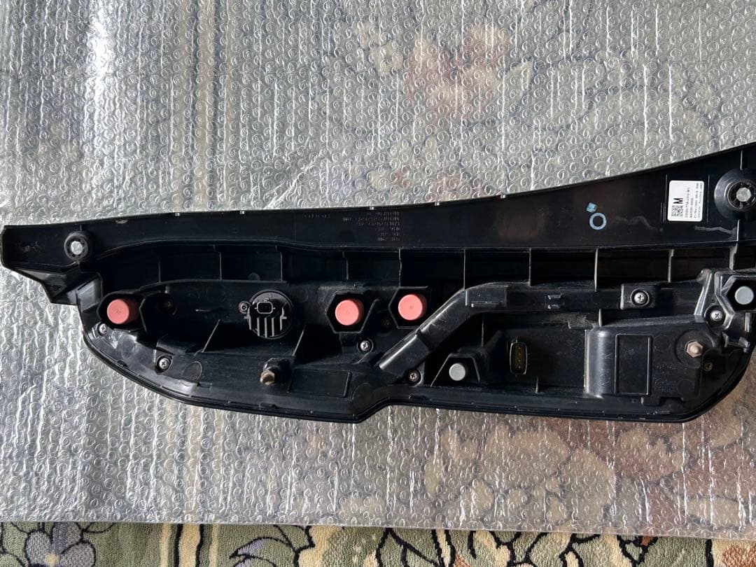 ホンダN-BOX jf3テールランプ