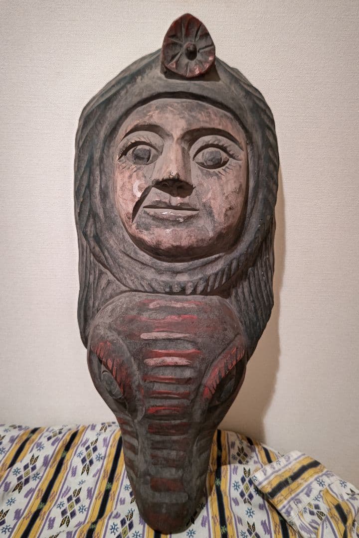 メキシコの木製魔除け面。人間と動物の融合。アンティーク