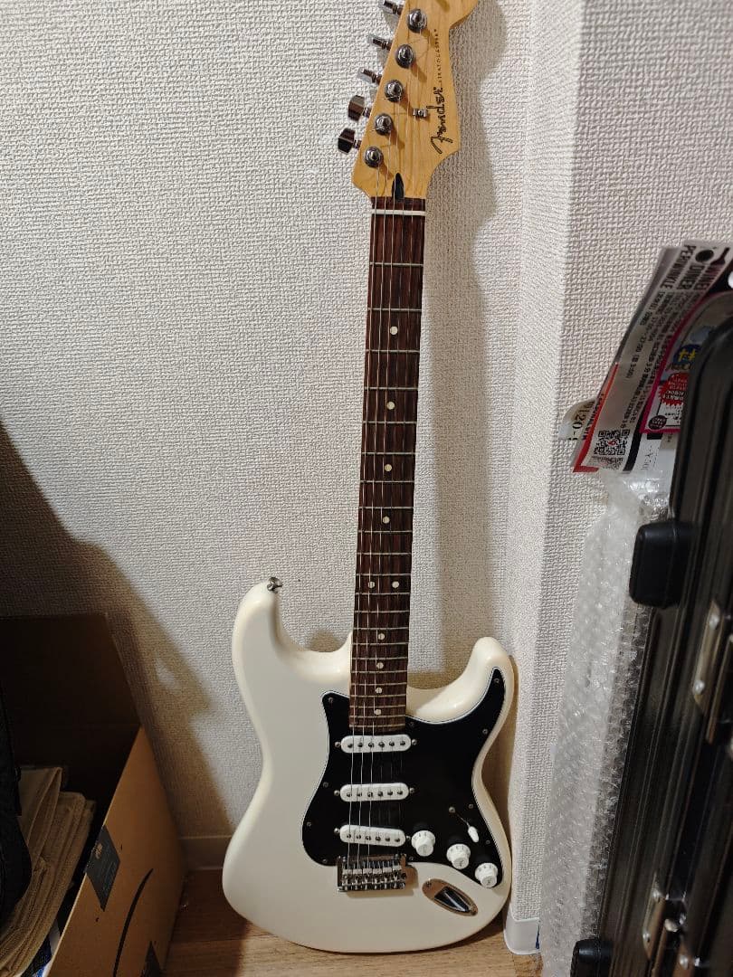 Fender ストラトキャスター ホワイト