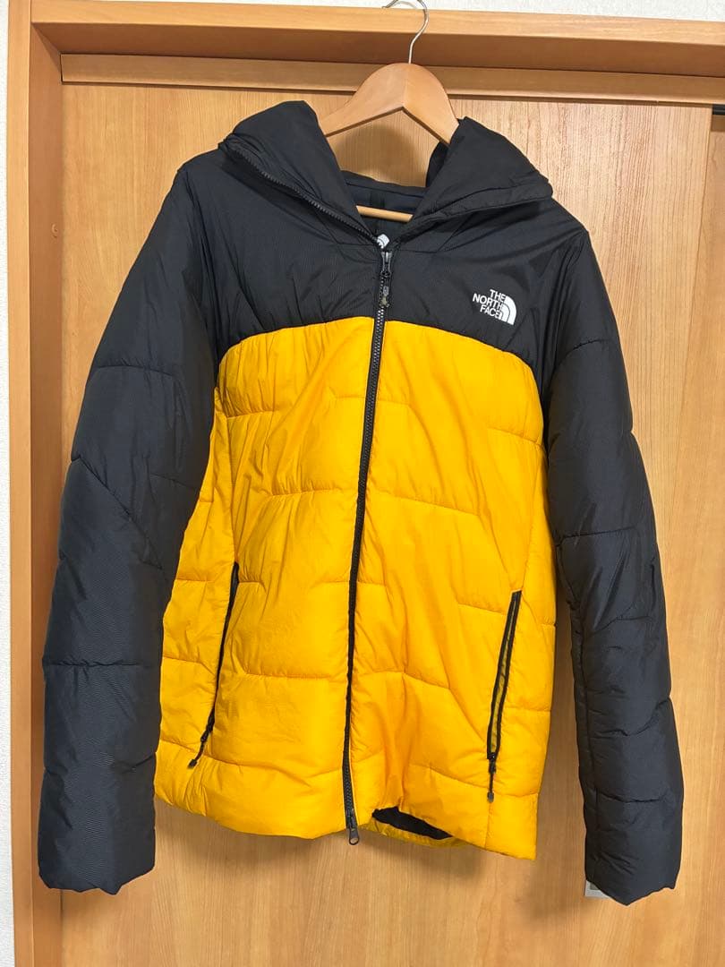 THE NORTH FACE フード付きダウンジャケット 黒/黄色