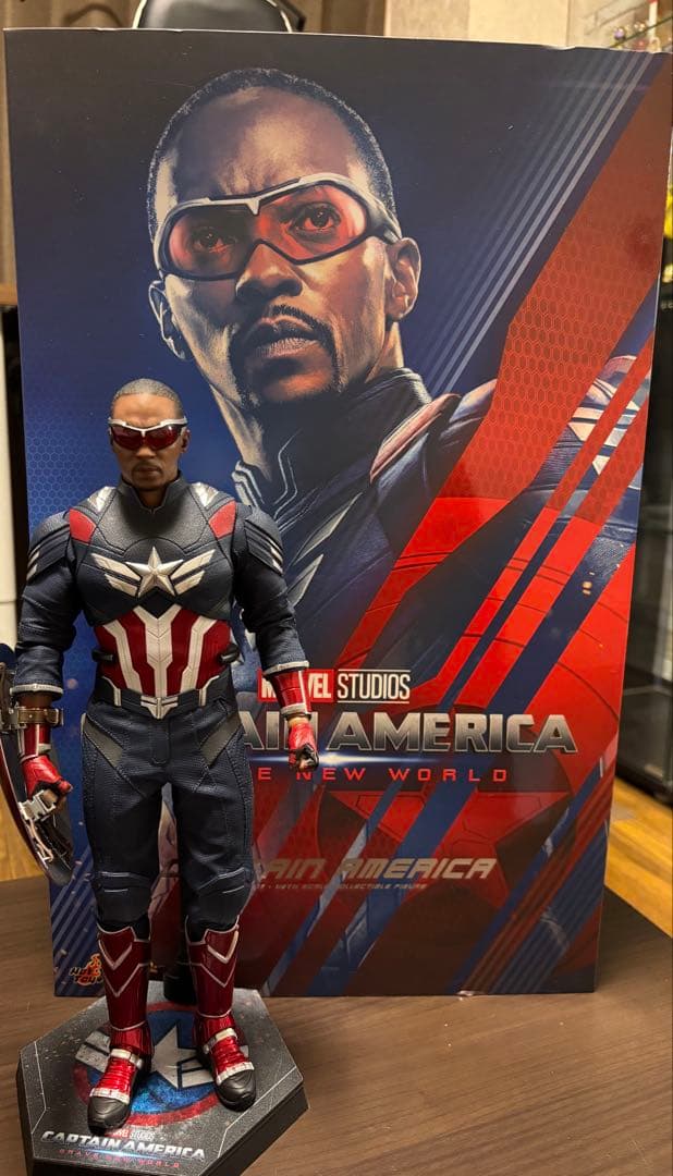 ホットトイズ キャプテンアメリカ(サム・ウィルソン)