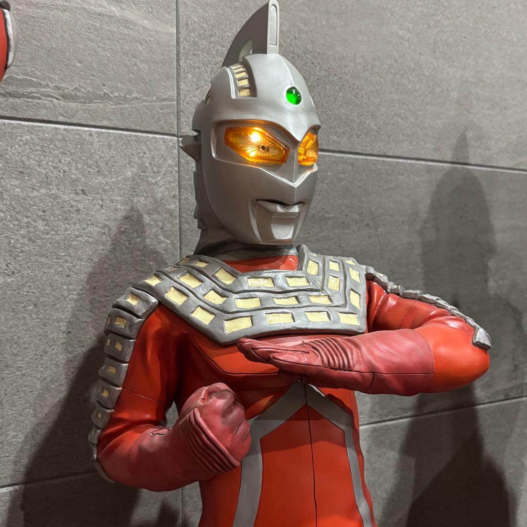 海洋堂　ハイパーソフビ　ウルトラセブン　パラノイア工房　完成品
