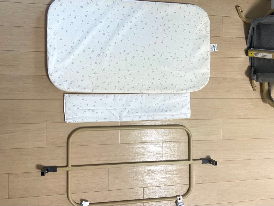 HZDMJ 新型ベビーベッド　説明書付き　グレー　折りたたみ　キャスター付き