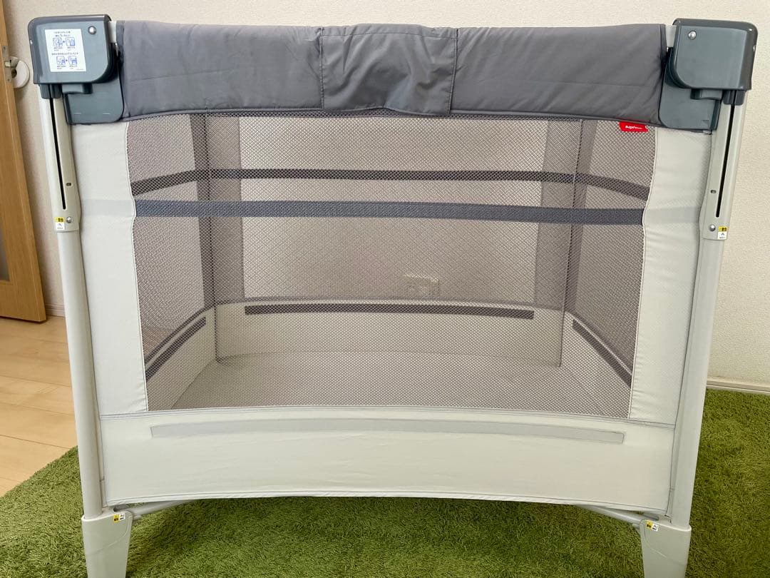 アップリカ　ココネルエアー　グレーベアー　ベビーベッド