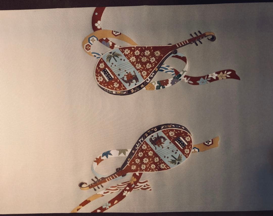 「お値下げ、致しました。」染帯 クリーム地　琵 琶 に 紐　新品未仕立て