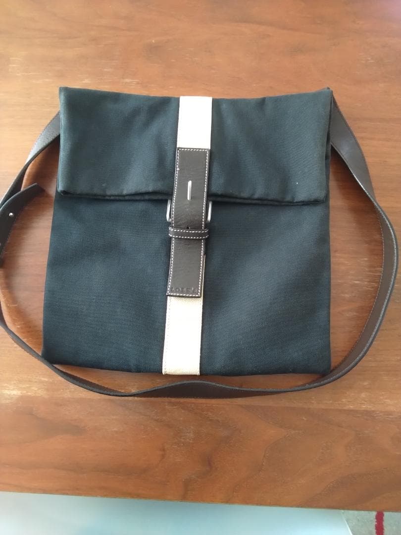 LOEWE ショルダーバッグ