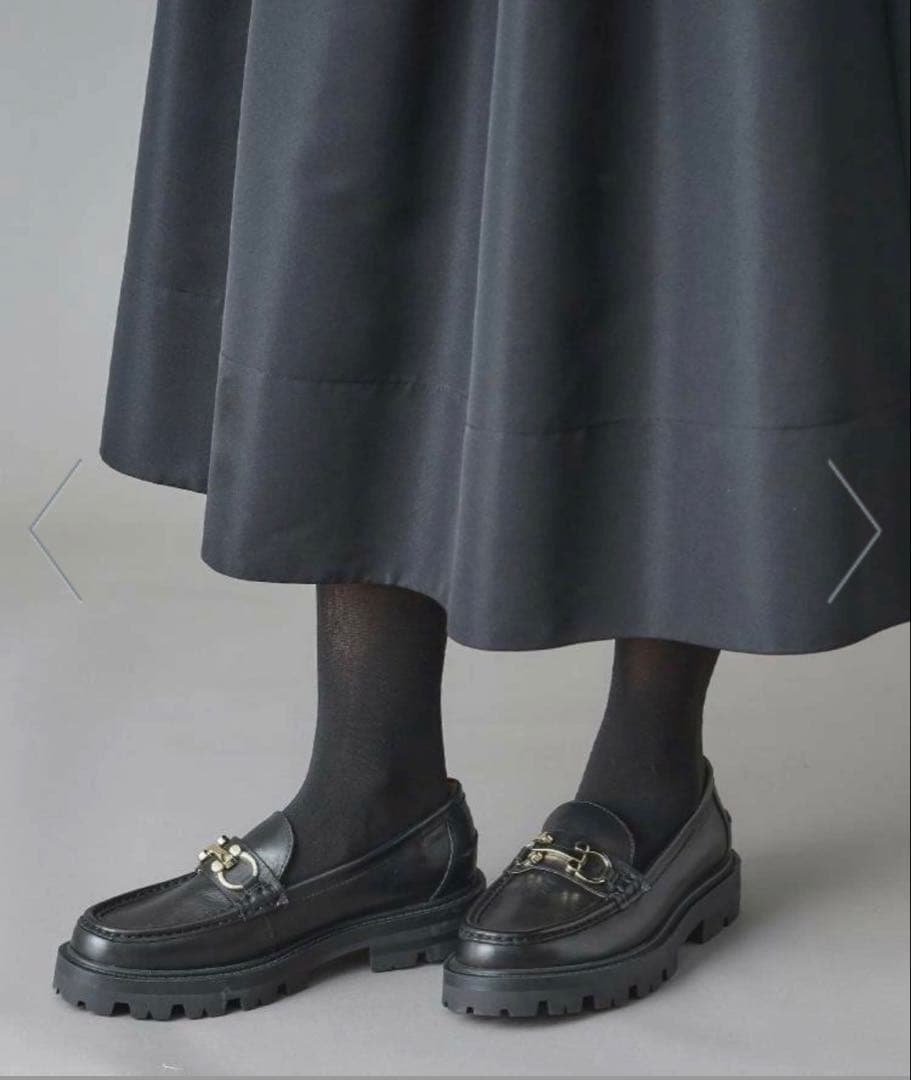 ARTESANOS(アルテサノス) 金具付きローファー