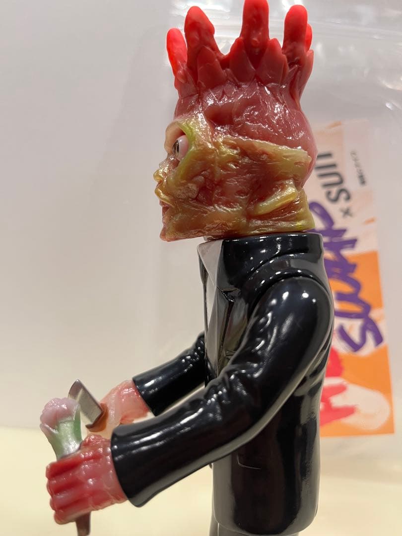 キムラトイ HEAD SWAP×SUIT 薔薇とナイフ ソフビ
