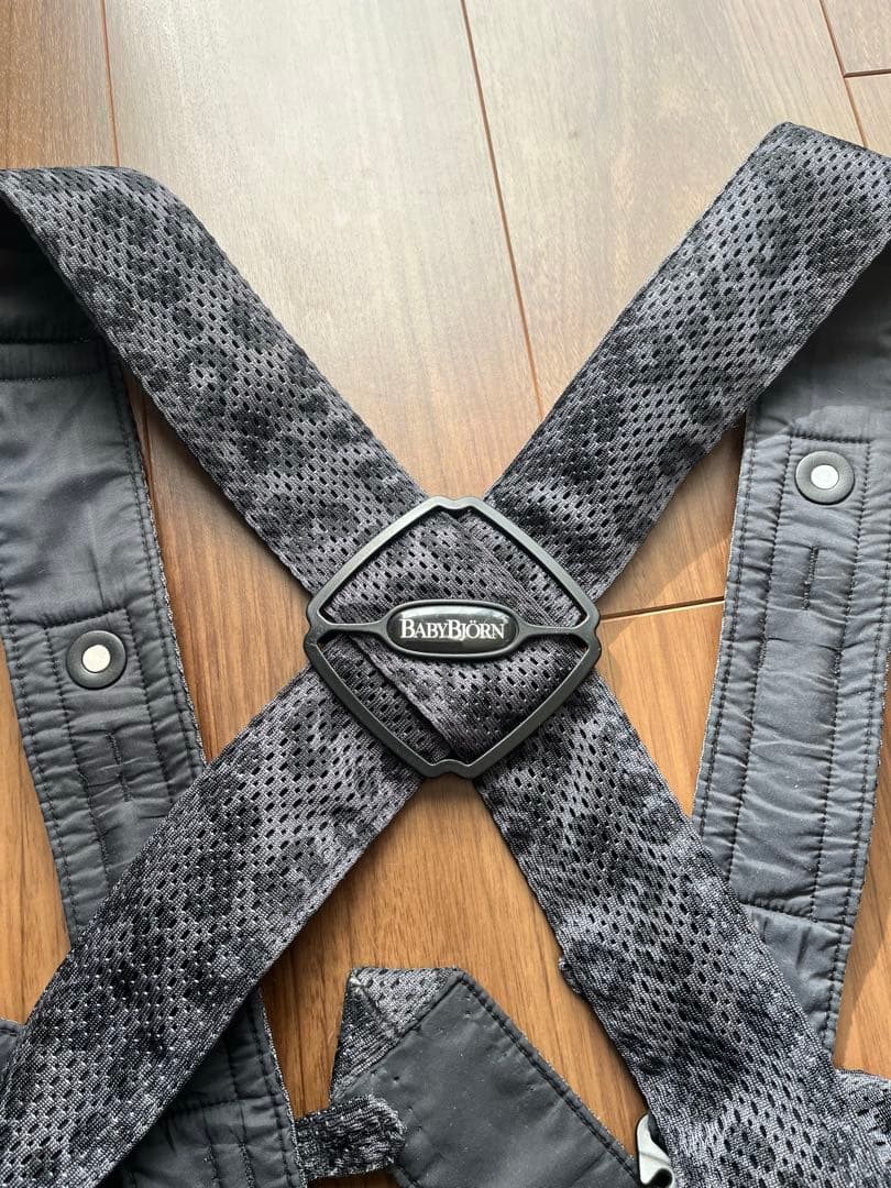 ベビービョルン　キャリアMINI Air ヒョウ柄