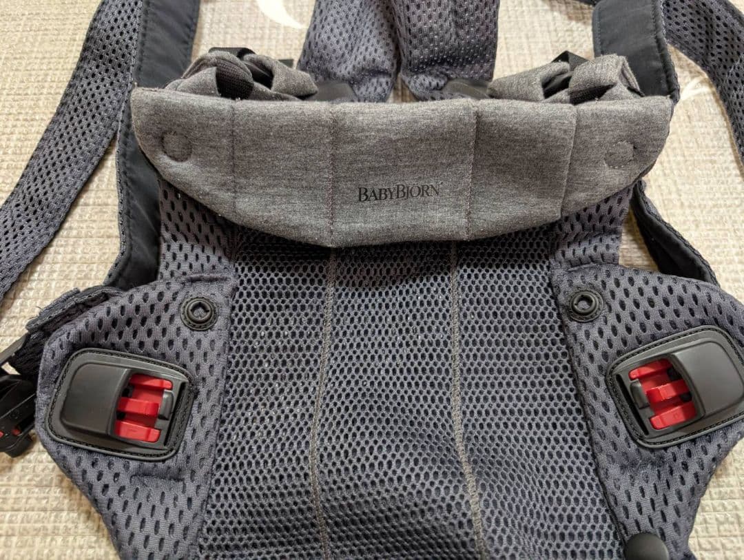 ぴ*ん様 ベビービョルン　ハーモニー　アンスラサイト