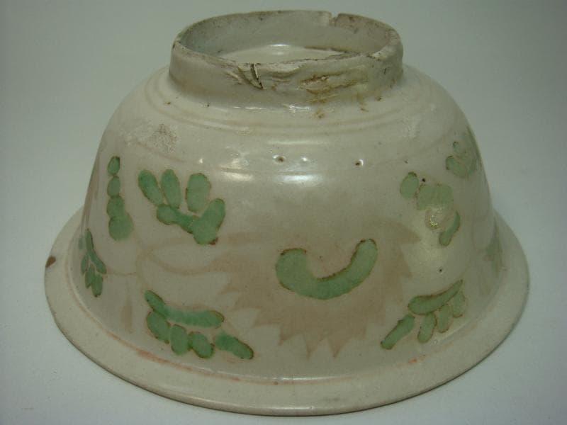 鉢■古い宋胡録 赤絵鉢 すんころく 花唐草 時代物 桐箱 茶碗 酒盃 骨董品■