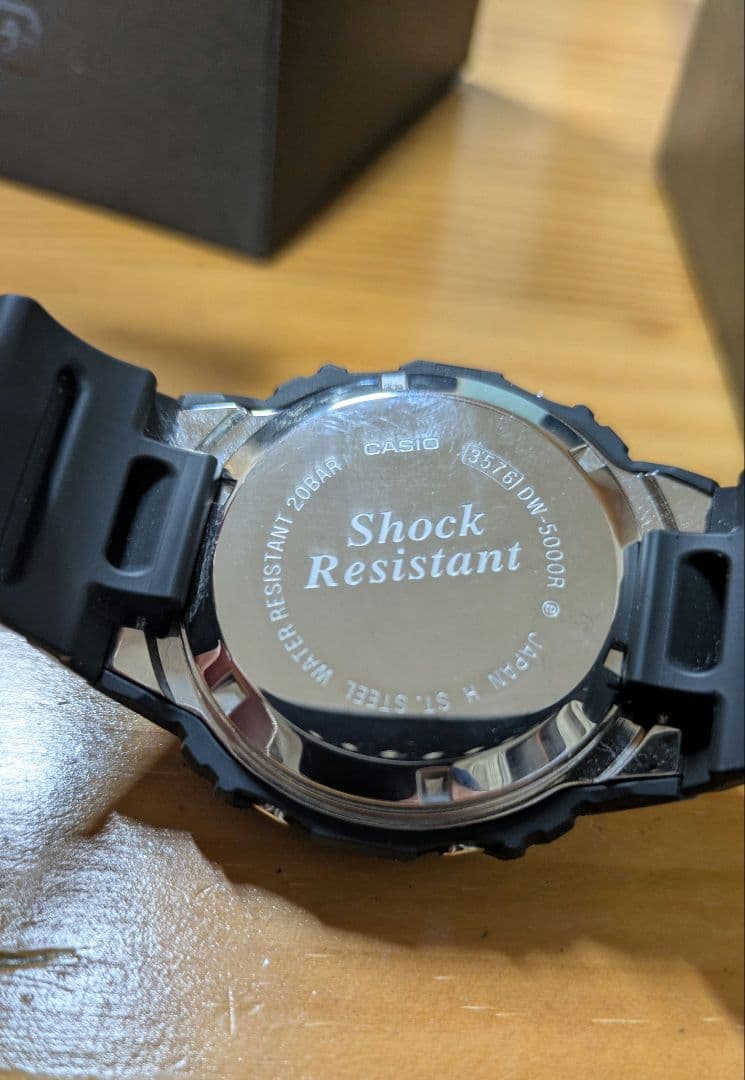 国内正規 初代G-SHOCK復刻 DW-5000R-1AJF