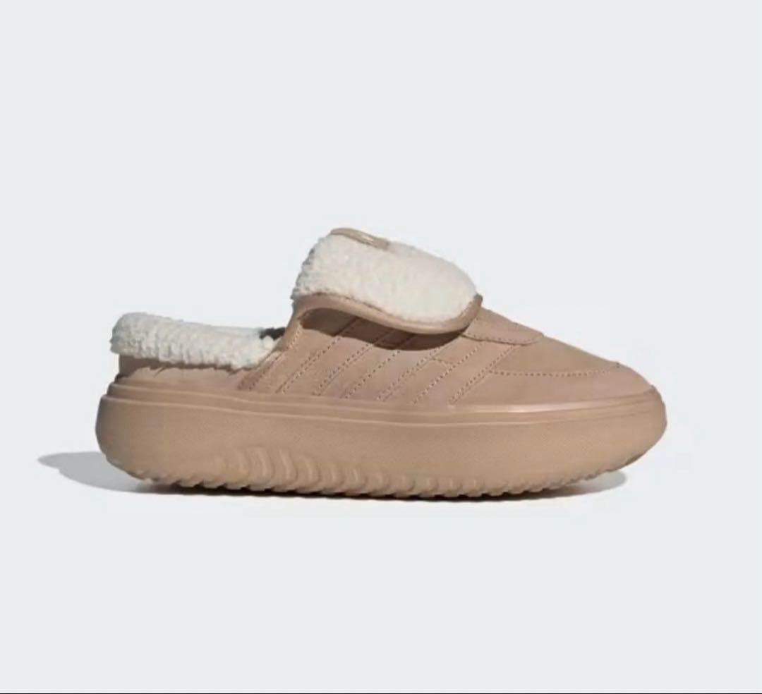 なぁ さん用。adidas アディダス23.0㎝ ボア付き サンダル